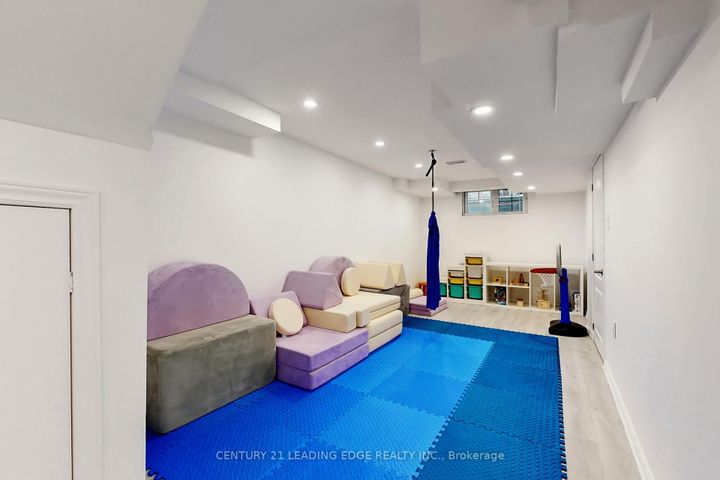 Photo 37 at 6 Poetry Drive, Vellore Village, Vaughan