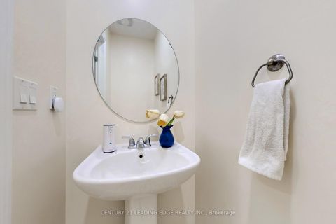 Photo 12 at 6 Poetry Drive, Vellore Village, Vaughan