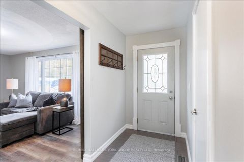 Photo 7 at 33 Mourning Dove Road, Sutton & Jackson's Point, Georgina