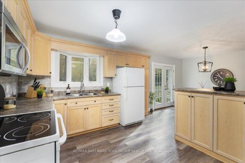 Photo 15 at 33 Mourning Dove Road, Sutton & Jackson's Point, Georgina