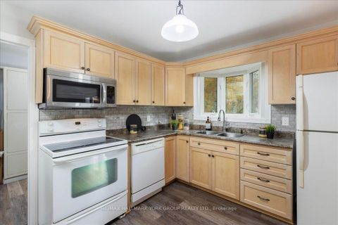 Photo 17 at 33 Mourning Dove Road, Sutton & Jackson's Point, Georgina