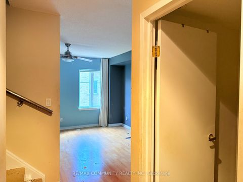 Photo 9 at 716 - 42 Western Battery Road E, Niagara, Toronto