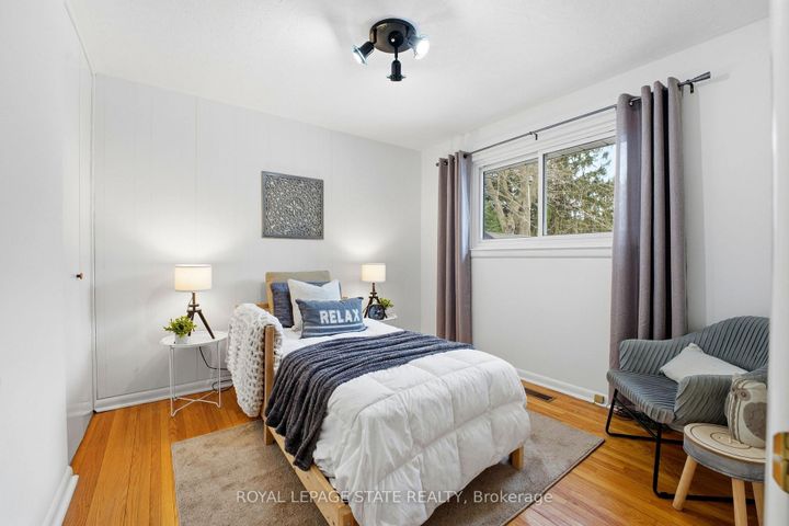 Photo 14 at 347 Clarendon Drive, Ancaster, Hamilton