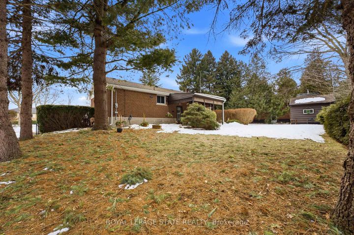 Photo 18 at 347 Clarendon Drive, Ancaster, Hamilton