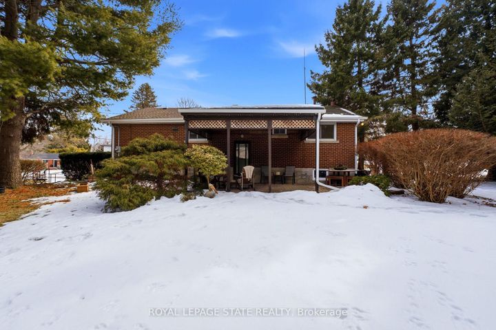 Photo 22 at 347 Clarendon Drive, Ancaster, Hamilton