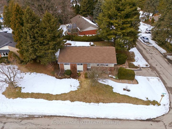 Photo 25 at 347 Clarendon Drive, Ancaster, Hamilton