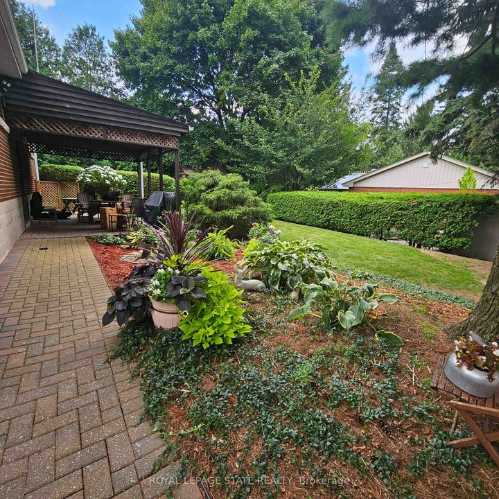 Photo 32 at 347 Clarendon Drive, Ancaster, Hamilton