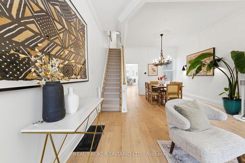 Photo 1 at 360 Wellesley Street E, South St. James Town, Toronto