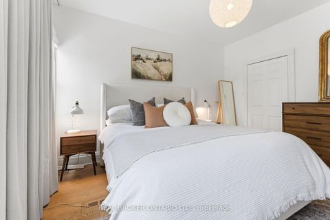 Photo 21 at 360 Wellesley Street E, South St. James Town, Toronto