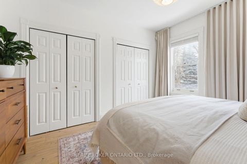 Photo 23 at 360 Wellesley Street E, South St. James Town, Toronto