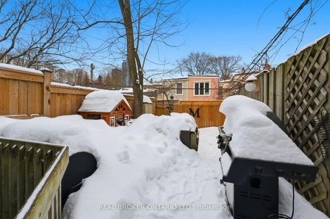 Photo 29 at 360 Wellesley Street E, South St. James Town, Toronto