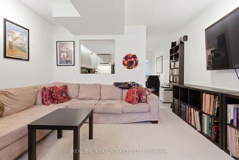 Photo 31 at 360 Wellesley Street E, South St. James Town, Toronto