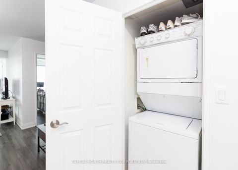 Photo 16 at 1007 - 23 Hollywood Avenue, Willowdale East, Toronto