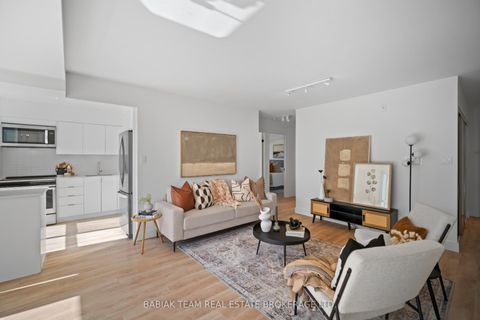 Photo 6 at 752 - 24 Southport Street, Swansea, Toronto