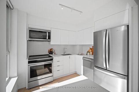 Photo 16 at 752 - 24 Southport Street, Swansea, Toronto