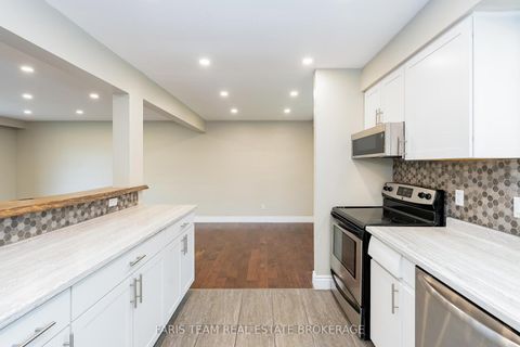 Photo 7 at 128 Rose Street, Wellington, Barrie