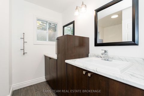 Photo 24 at 128 Rose Street, Wellington, Barrie