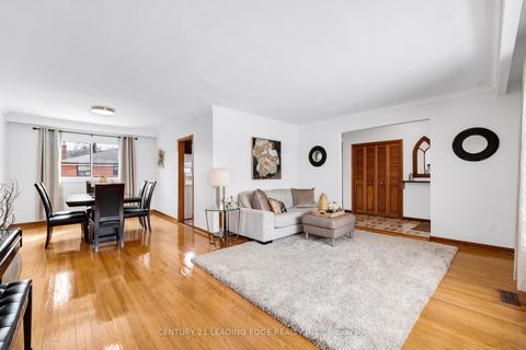 Photo 9 at 58 Keegan Crescent, York University Heights, Toronto