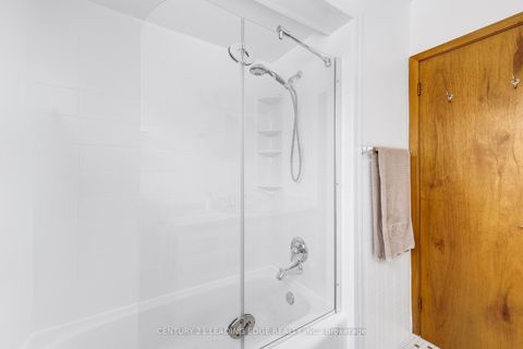 Photo 24 at 58 Keegan Crescent, York University Heights, Toronto