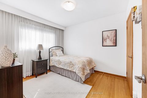 Photo 25 at 58 Keegan Crescent, York University Heights, Toronto