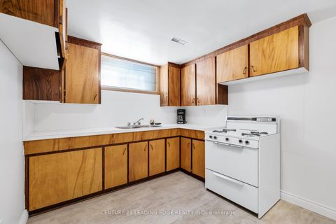 Photo 33 at 58 Keegan Crescent, York University Heights, Toronto