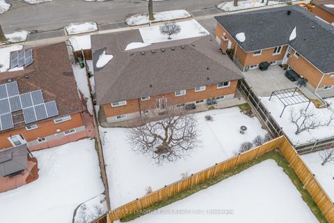 Photo 41 at 58 Keegan Crescent, York University Heights, Toronto