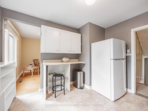 Photo 16 at 4 Burdock Lane, Don Mills, Toronto