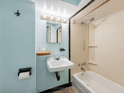 Photo 23 at 4 Burdock Lane, Don Mills, Toronto