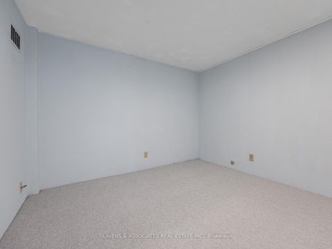 Photo 26 at 4 Burdock Lane, Don Mills, Toronto