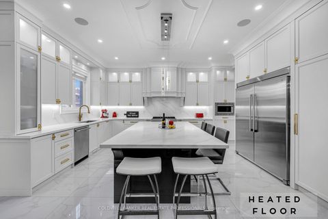 Photo 8 at 4 Lovering Road, L'Amoreaux, Toronto