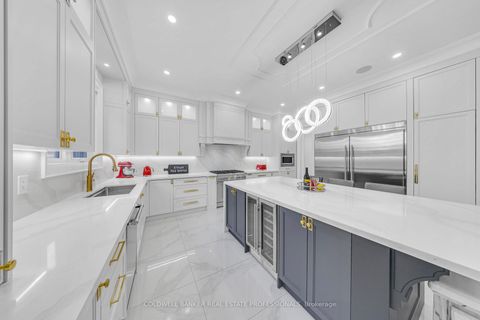 Photo 9 at 4 Lovering Road, L'Amoreaux, Toronto