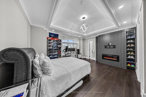 Photo 32 at 4 Lovering Road, L'Amoreaux, Toronto