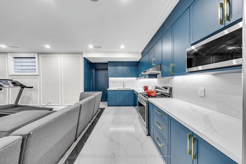 Photo 39 at 4 Lovering Road, L'Amoreaux, Toronto