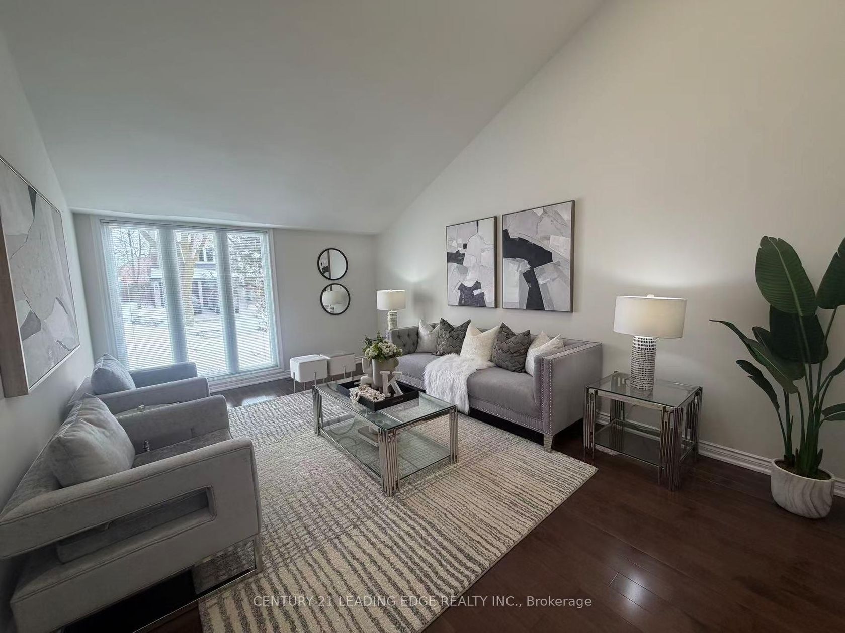 38 Hetherington Crescent, Brownridge, Vaughan photo number 2