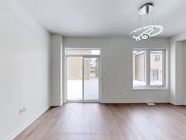 Photo 6 at 8 Bushwood Trail, Northwest Brampton, Brampton