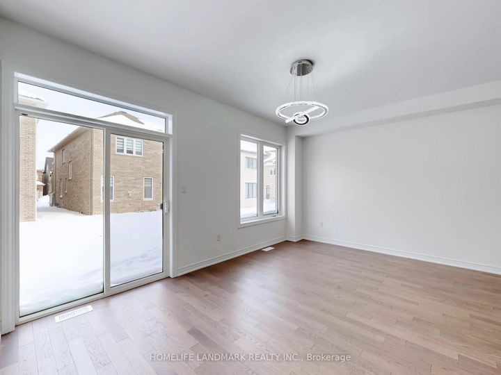 Photo 7 at 8 Bushwood Trail, Northwest Brampton, Brampton