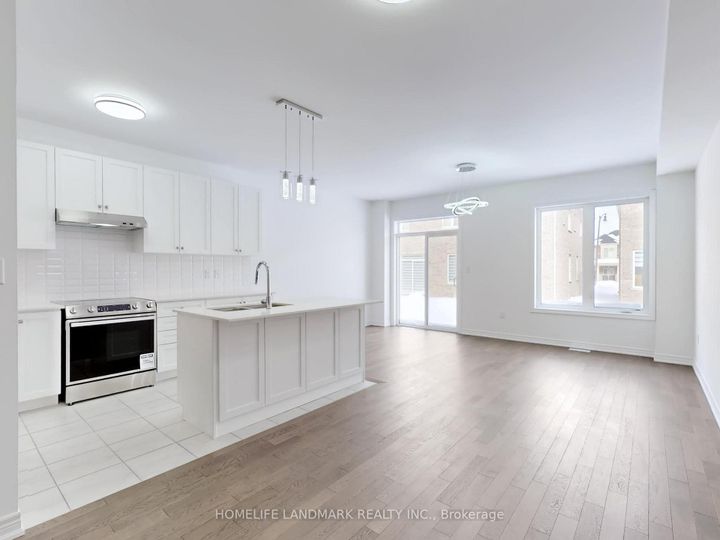 Photo 8 at 8 Bushwood Trail, Northwest Brampton, Brampton