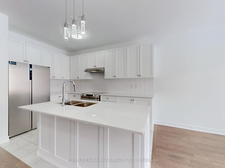 Photo 14 at 8 Bushwood Trail, Northwest Brampton, Brampton