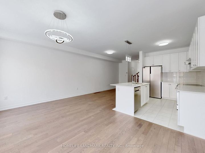 Photo 16 at 8 Bushwood Trail, Northwest Brampton, Brampton