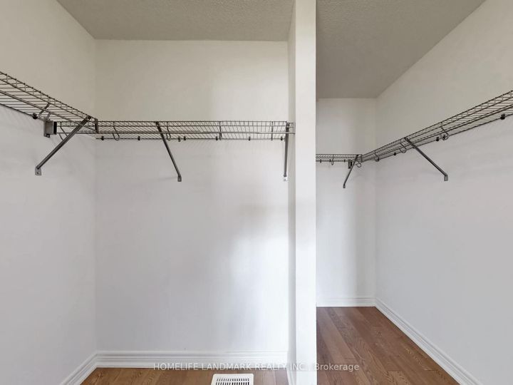 Photo 22 at 8 Bushwood Trail, Northwest Brampton, Brampton