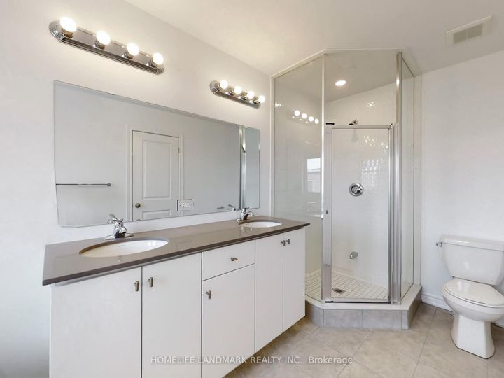 Photo 24 at 8 Bushwood Trail, Northwest Brampton, Brampton