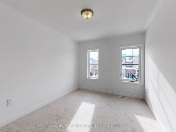 Photo 26 at 8 Bushwood Trail, Northwest Brampton, Brampton