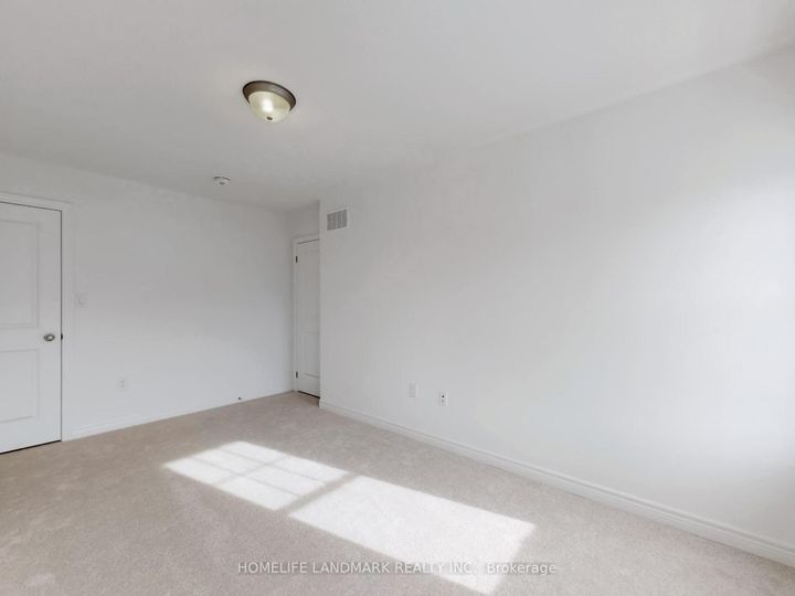 Photo 33 at 8 Bushwood Trail, Northwest Brampton, Brampton