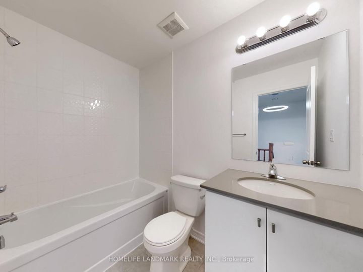 Photo 35 at 8 Bushwood Trail, Northwest Brampton, Brampton