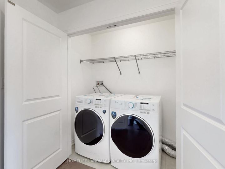 Photo 36 at 8 Bushwood Trail, Northwest Brampton, Brampton