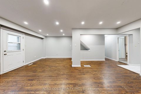 Photo 7 at 62 - 441 Military Trail, Morningside, Toronto