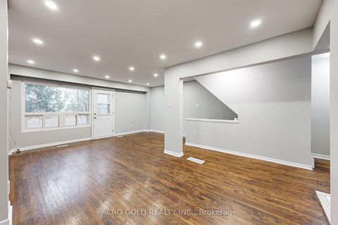 Photo 8 at 62 - 441 Military Trail, Morningside, Toronto
