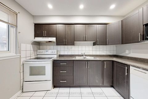 Photo 12 at 62 - 441 Military Trail, Morningside, Toronto