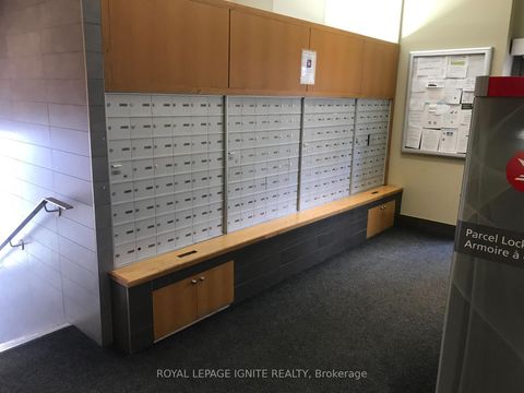 Photo 10 at 602 - 4 Elsinore Path, New Toronto, Toronto