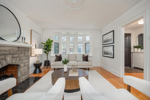 Photo 2 at 25 Fleming Crescent, Leaside, Toronto